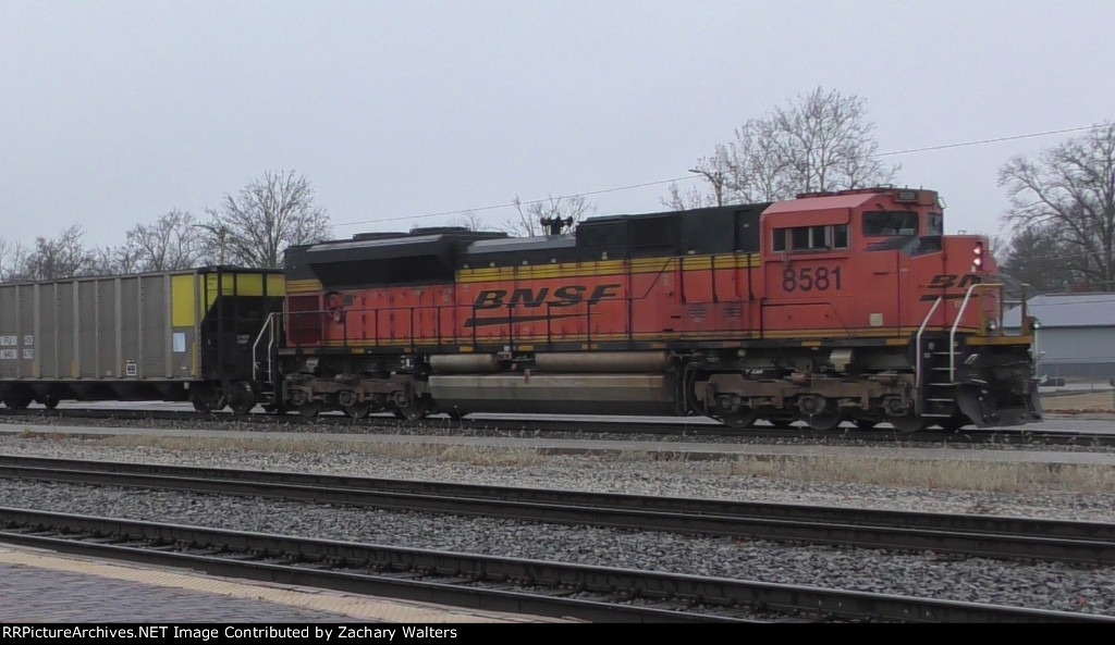 BNSF 8581